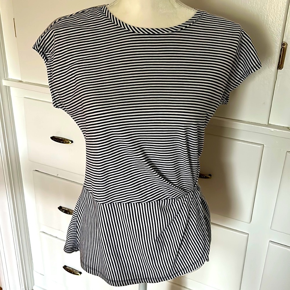 Liz Claiborne navy and white stripe cap sleeve shirt with peplum hem. Slimming.